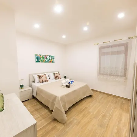 Apartment I Re Di Sicilia 2