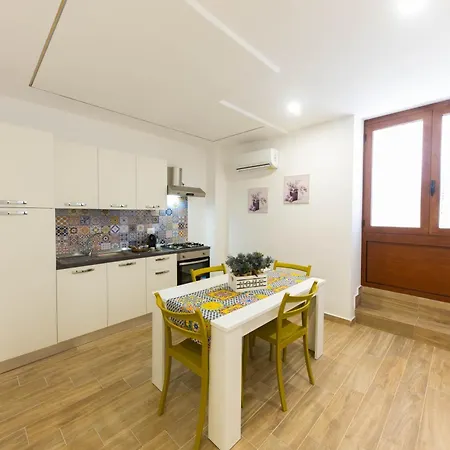 Apartment I Re Di Sicilia 2